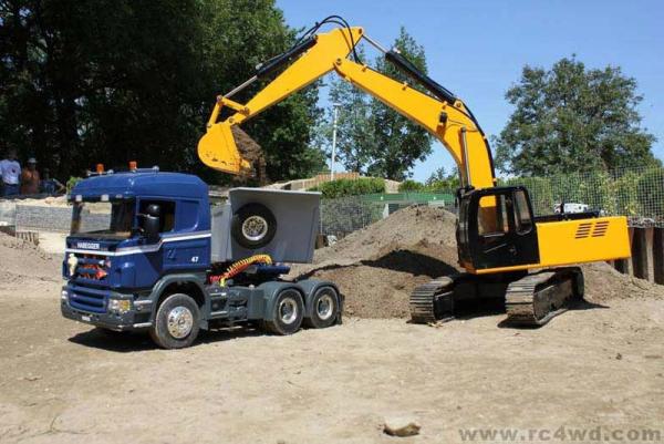 1/12 Scale Earth Digger 4200XL Hydraulic Excavator (RTR) RC4WD